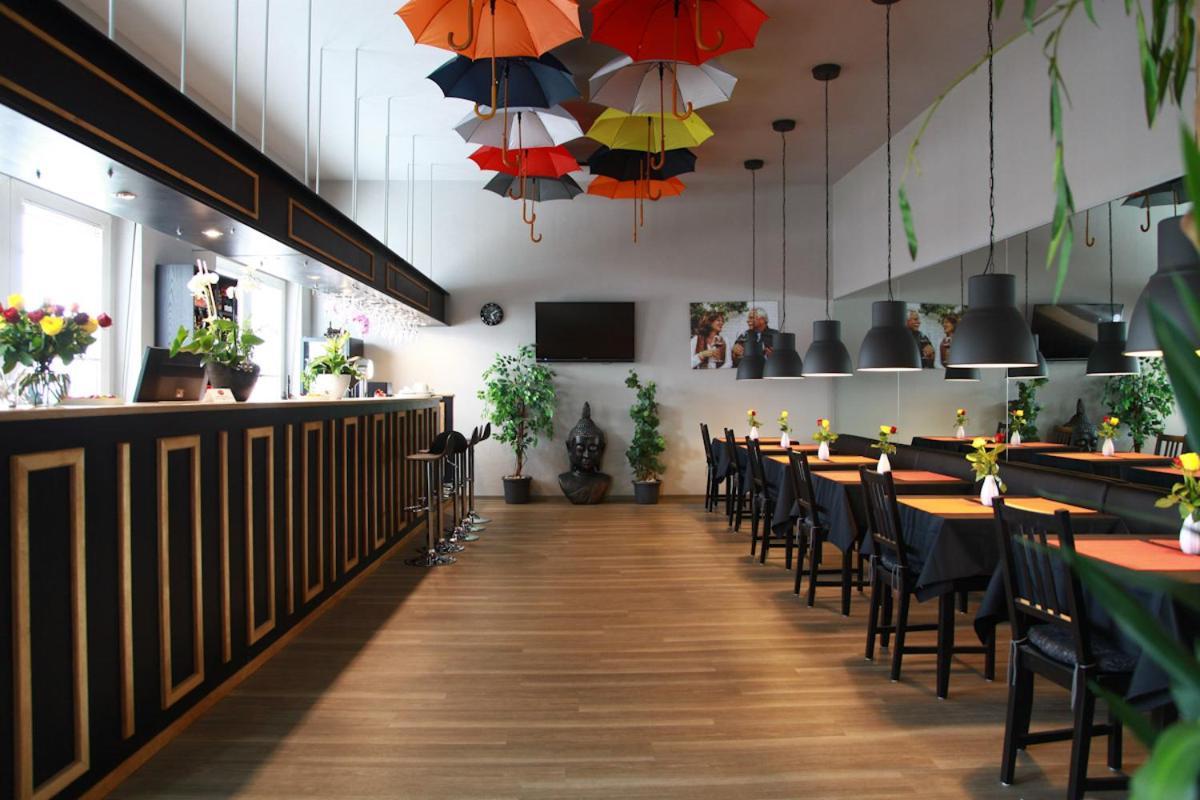 Hotel Moerser Hof Экстерьер фото